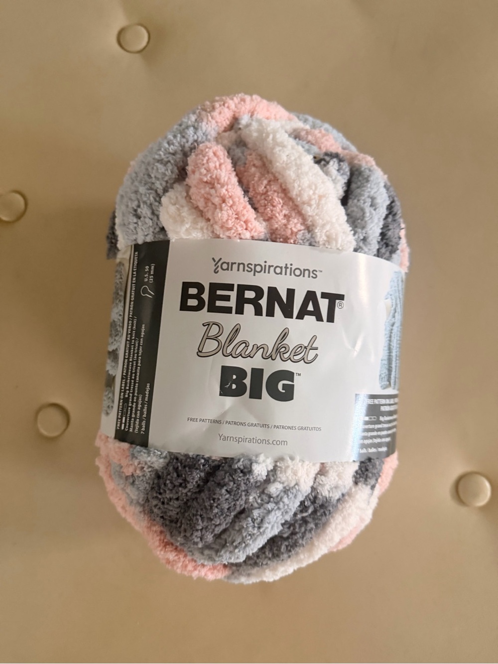 Blanket Big Plush Yarn in Gray, Pink & Cream